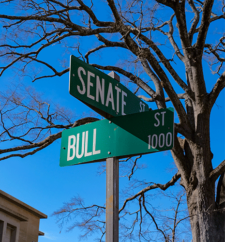 Road sign at the intersection of Senate Street and Bull Street