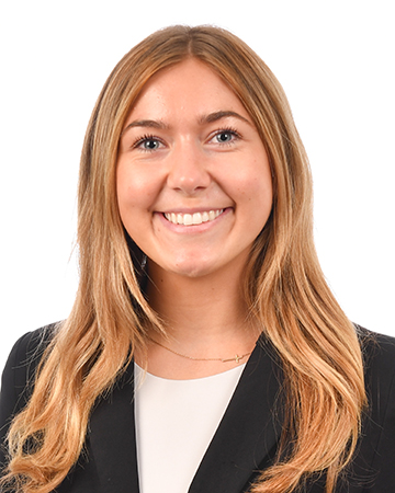 Alli Garner headshot