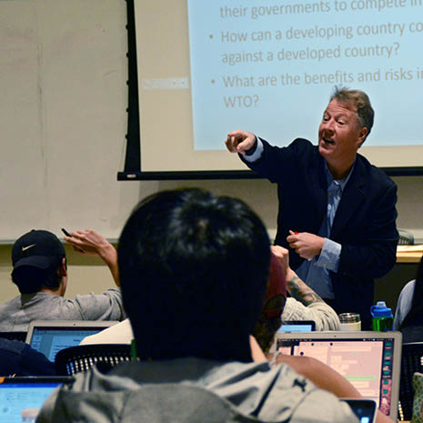 Image of Gerald McDermott teaching