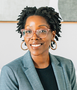 tracey goldson headshot